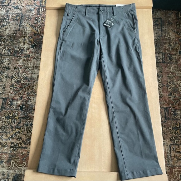 Eddie Bauer Men's Flex Wrinkle-Resistant Sport Chinos - Classic 35x32 - Picture 4 of 13